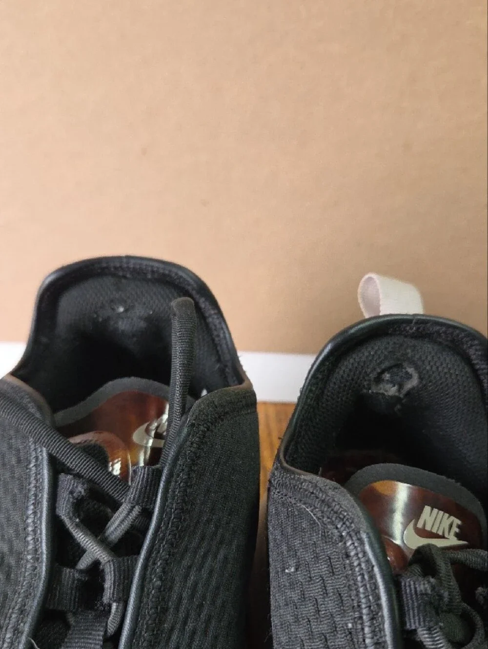 Nike Air Max Motion 2 2019 Size 12 Black/white/brownish